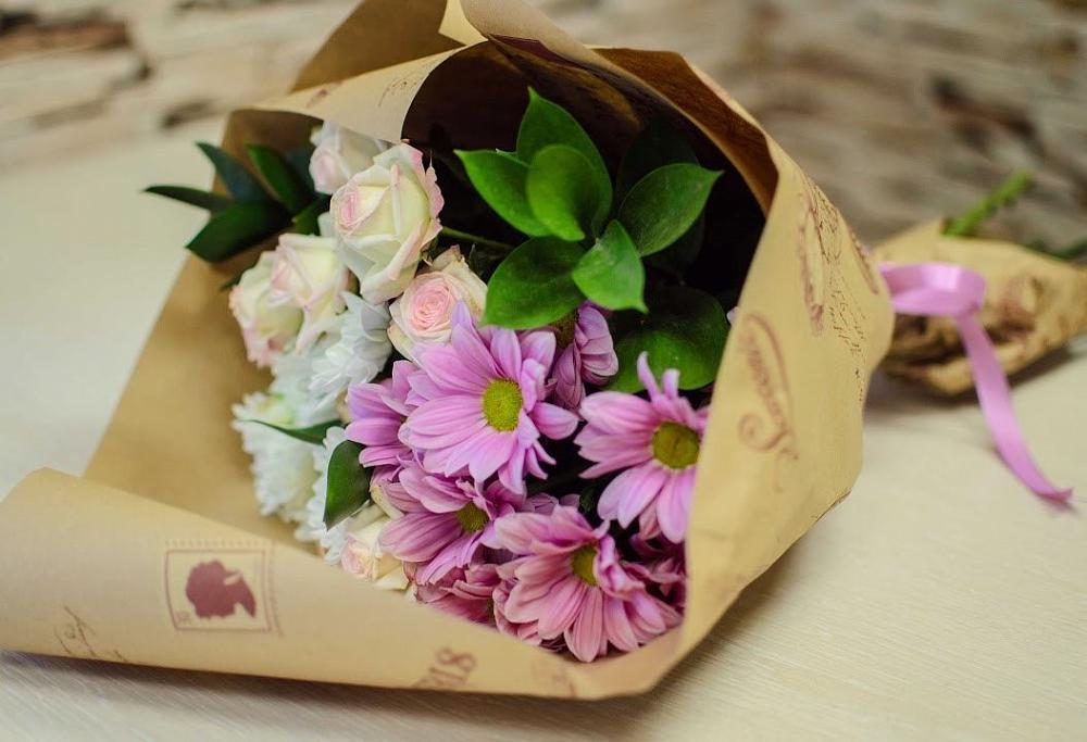 Букет цветов из: Розы и Хризантемы в Алуште