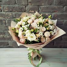 Букет цветов из:  Альстромерии, Розы и Хризантемы в Алуште