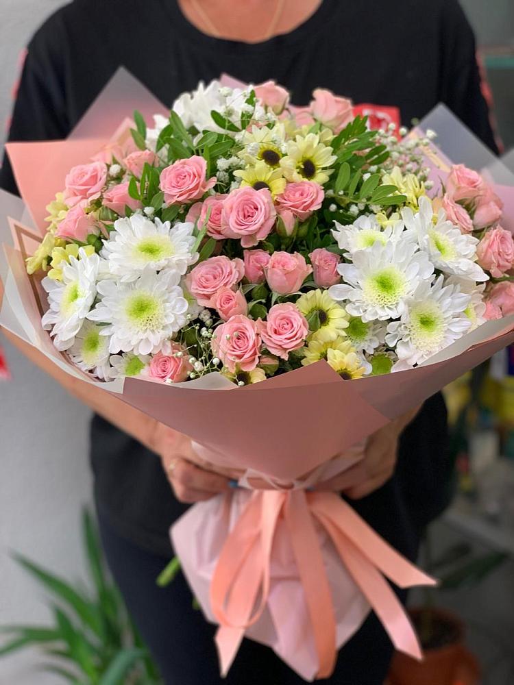 Букет цветов из: Розы и Хризантемы в Алуште