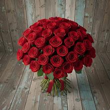 Букет 55 Красных роз Фридом #REPLACE_PRED# Алуште