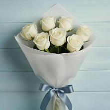 Букет 7 Белых роз Эдлесс Лав в Алуште