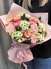 Букет нежные объятья в Алуште Букет цветов из: Гвоздики, Розы и Хризантемы в Алуште
