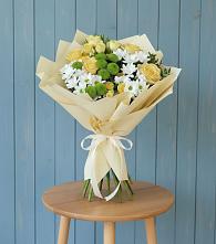 Букет цветов из:  Хризантемы и Розы в Алуште