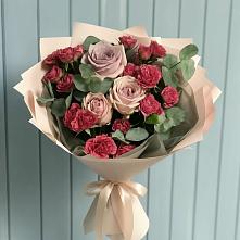 Букет цветов из:  Гвоздики и Розы #REPLACE_PRED# Алуште